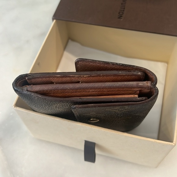 Authentic Louis Vuitton monogram unisex wallet - Picture 12 of 13